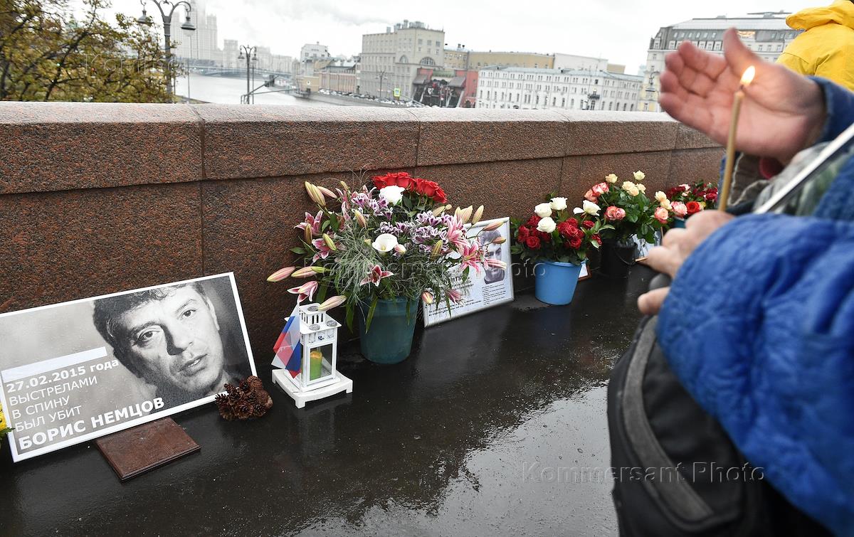 с кем был борис немцов на мосту