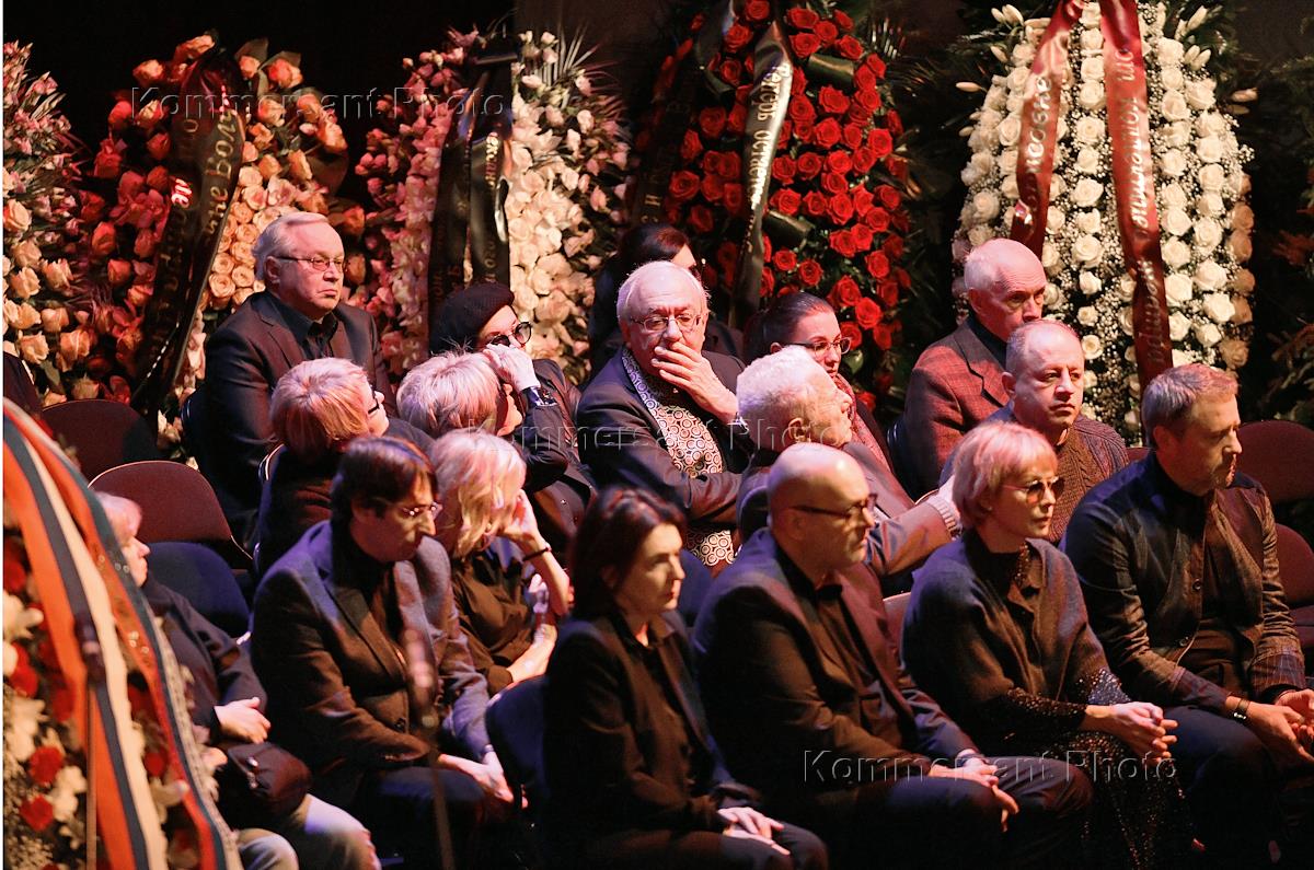 галина волчек театр современник. волчек галина михаил ефремов. виктор рыжаков. художественный руководитель театра современник. художественный руководитель театра современник после волчек.