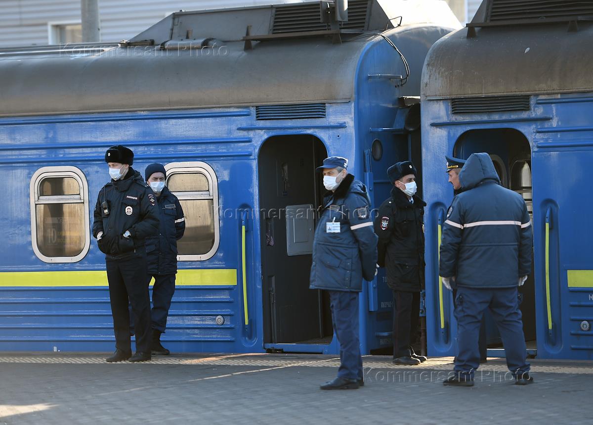 поезд киев москва