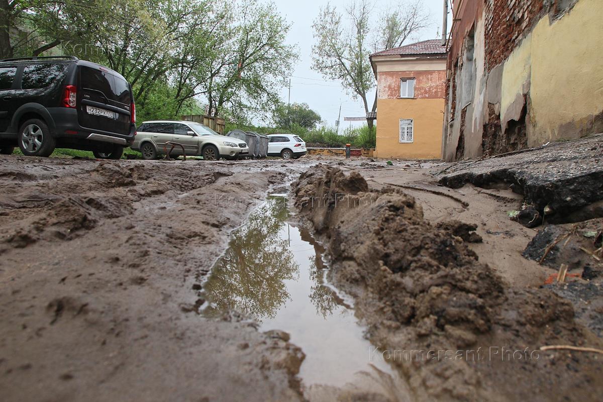 Порча дороги. В Самаре разрушаются дороги иза монстра.