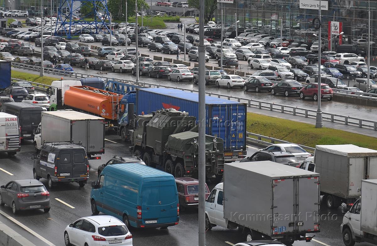 Камера на обочину. Ленинградское шоссе пробки. Камера с омывателем мкад. Фура с низкой посадкой. Круглые камеры на мкаде.