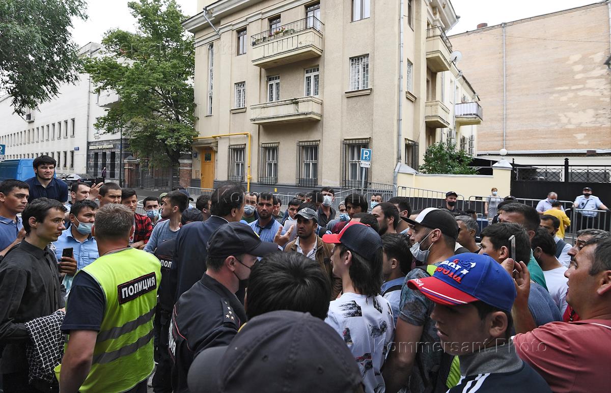 Посольства таджикистана в москве адрес график новогодний