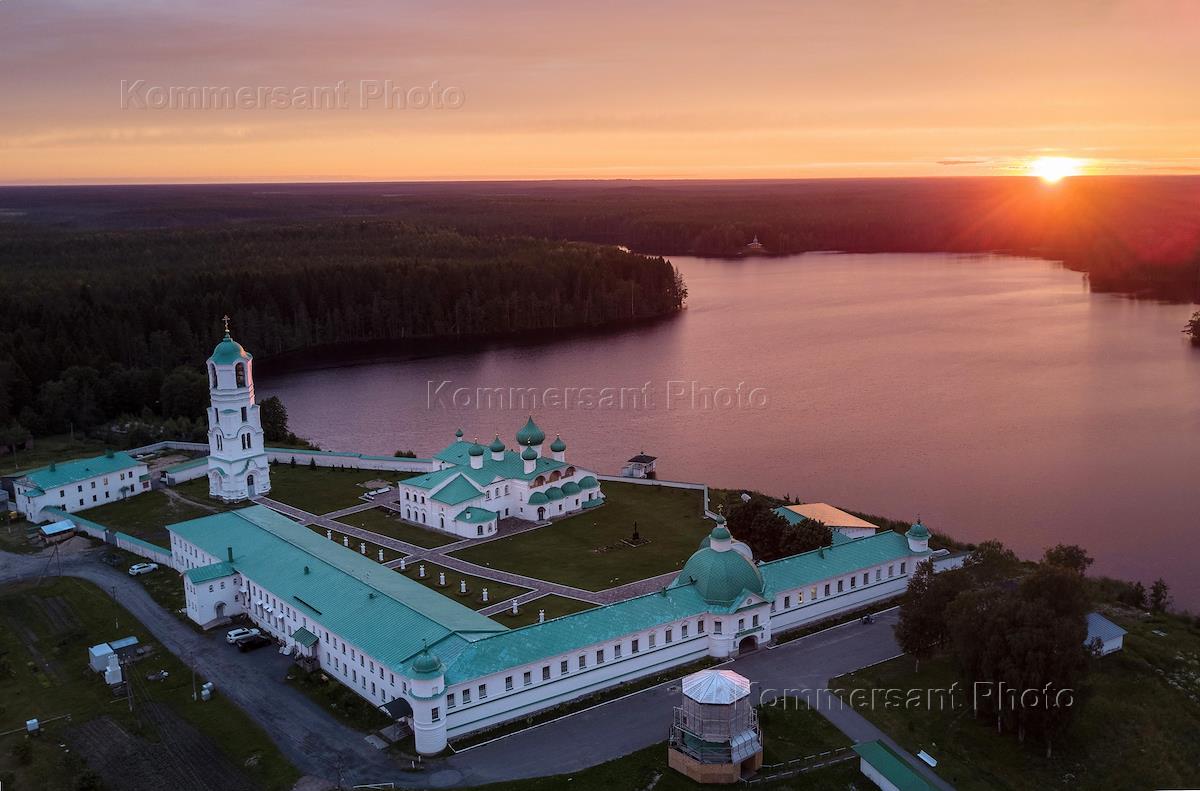 Спб лодейное поле. Отель Свирь Лодейное поле. Гостиница Свирь. Лодейное поле СПБ. Строительство набережной Лодейное поле.