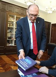 Interview with the rector of the Nizhny Novgorod Technical University (NSTU) Sergei Dmitriev in his office.