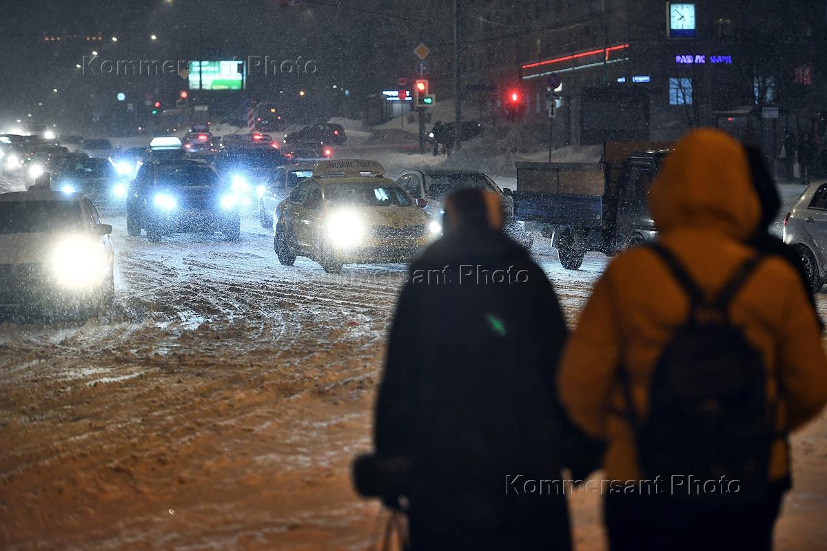 Москва встала. Обстановка на дорогах Москвы сейчас. Коллапс на дорогах Москвы сегодня. Пробка в Москве сейчас авария. Москва встала в пробках.