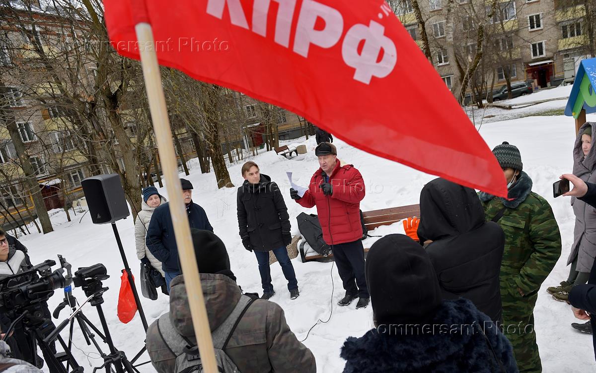 Избиратели кпрф. Встреча с избирателями. Фракция кпрф в госдуме. Избиратели в кпрф от рузы. Революция в москве.