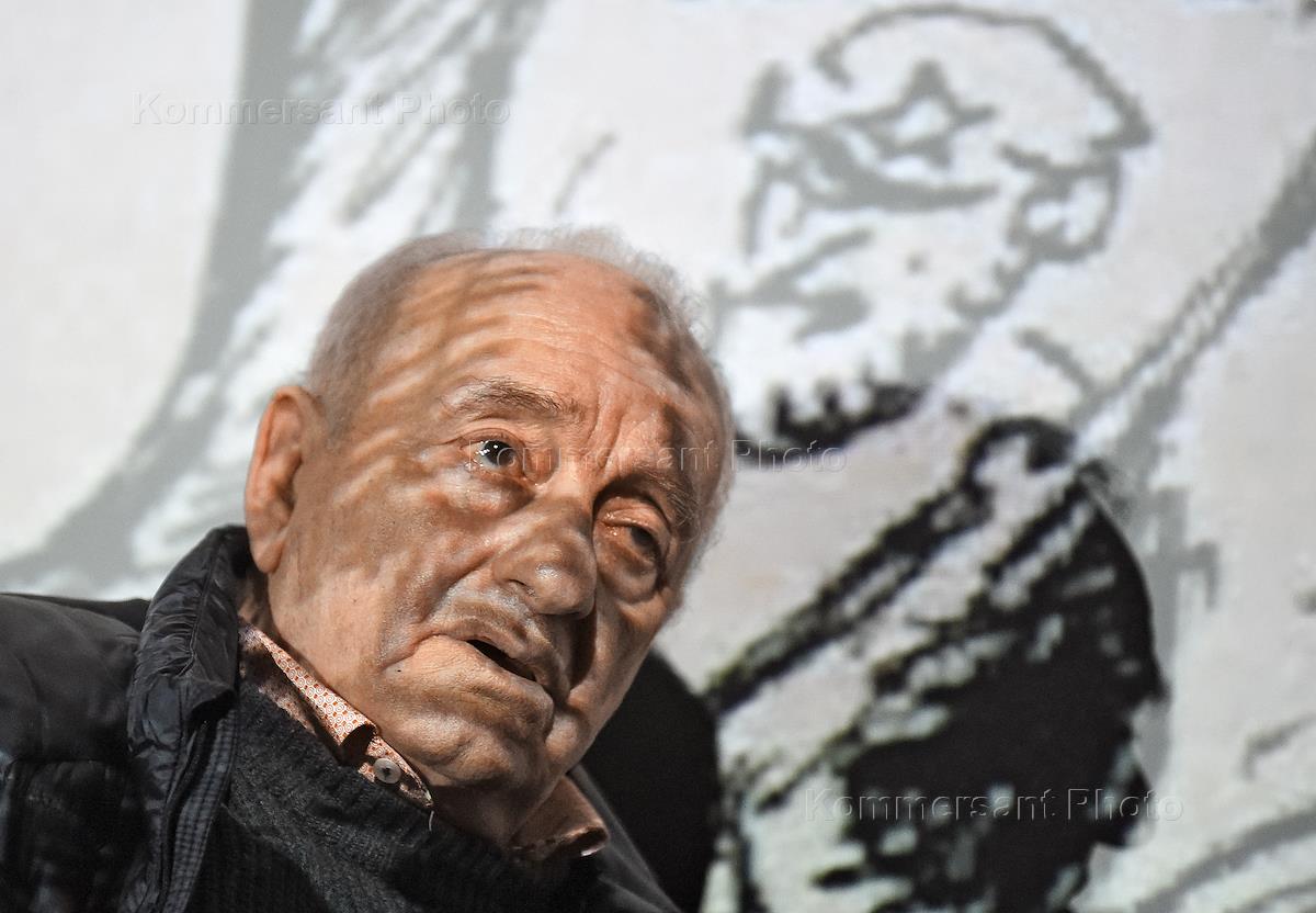 Театр резо габриадзе в тбилиси. Знаешь мама где я был. Резо габриадзе. Куклы резо габриадзе. Резо габриадзе.