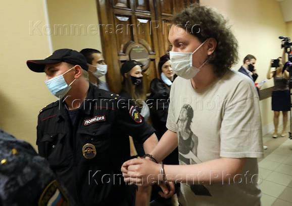 Избрание меры пресечения богеру Юрию Хованскому в Дзержинском суде г. Санкт-Петербург.