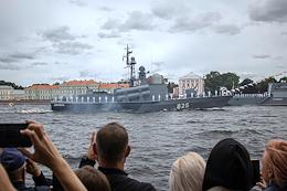 Dress rehearsal of the naval parade on the Day of the Russian Navy in the water area of the Neva River.
