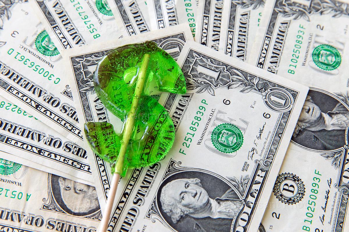 Инвестиции в турецкую недвижимость. Забрать валюту из банка стоп. Счета в швейцарских банках. Валютная со. Иностранные деньги в рублях.