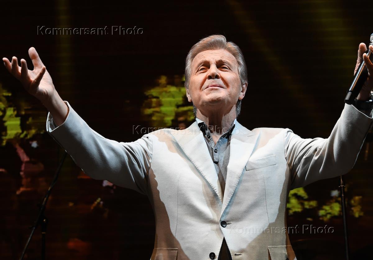 лев лещенко имена. юбилей льва лещенко 2022. лев лещенко винил. лев лещенко голос 60+. лещенко 1980.