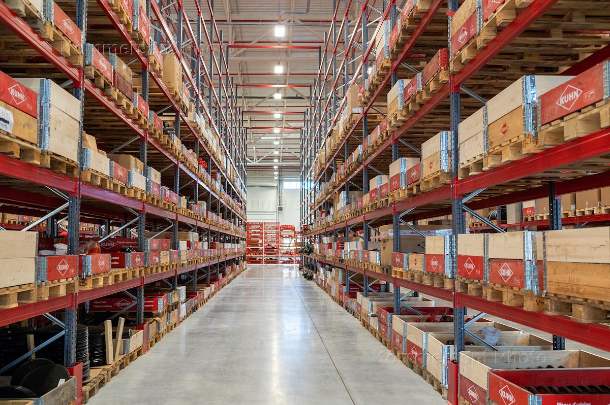 Склад. Унифицированный банковский стеллаж убс. Правильное оборудование склада. Склад какой то. Какие склады сейчас строят.