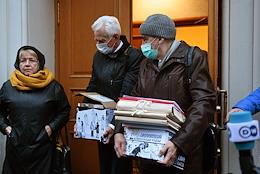 The meeting on the case of the liquidation of the historical, educational, charitable and human rights society 'International Memorial' (included in the register of foreign agents) in the Supreme Court of Russia.