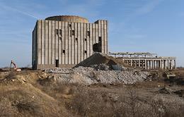 In Crimea, the demolition of the unfinished nuclear power plant in Shchelkino has begun. Dismantling of the building of the reactor hall.