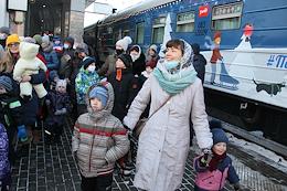 Arrival of Santa Claus on the New Year's train to the Moscow station.