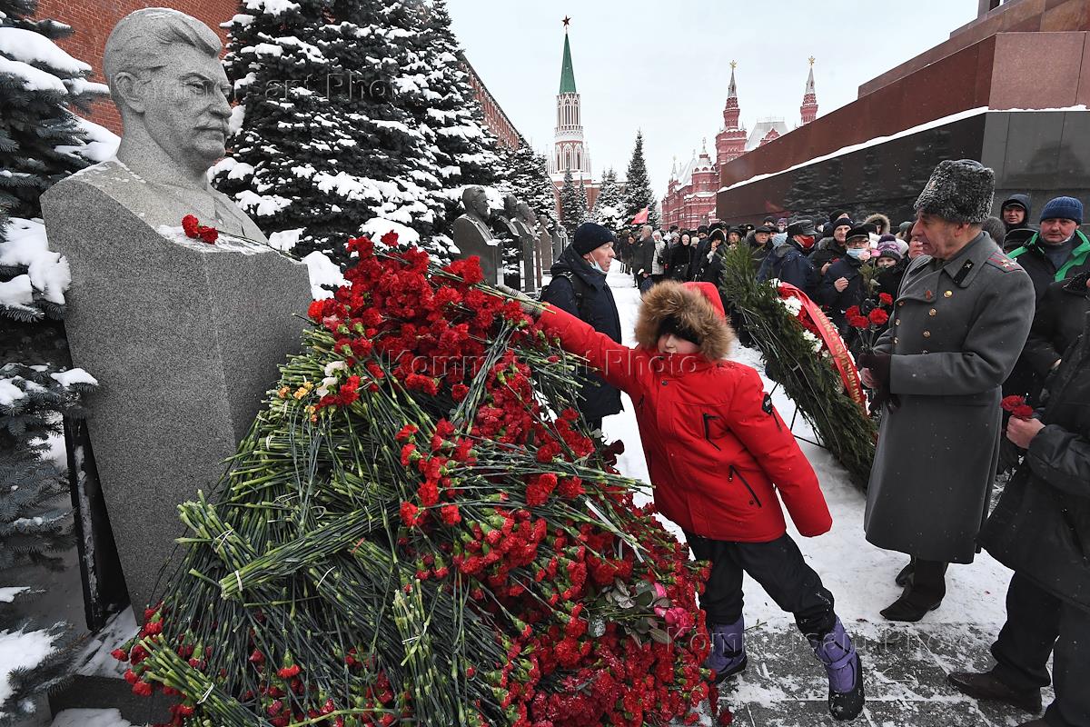 21 декабря сталин. День рождения Сталина. Сталин день рождения 21 декабря. День рождения Сталина Дата рождения и смерти. День рождения Сталина и день рождения Рокоссовского.