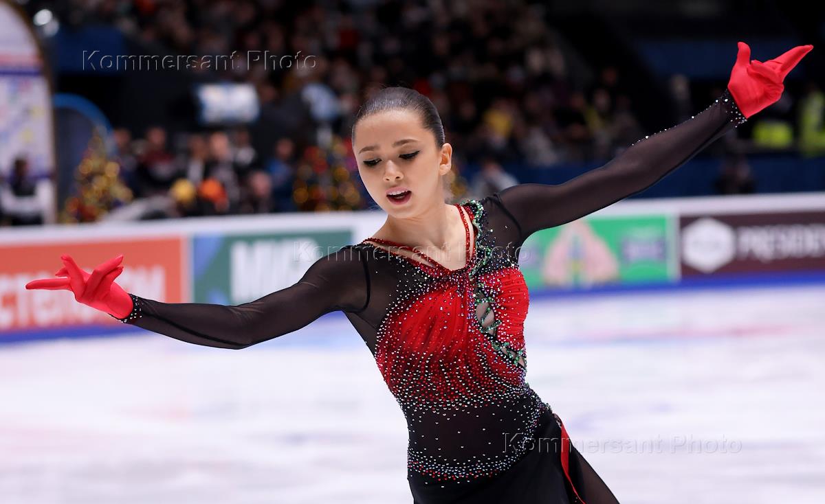 Чемпионат по фигурному трансляция. Камила Валиева произвольная программа Чемпионат Европы 2022. Камила Валиева произвольная программа 2022. Камила Валиева чемпионка Европы. Российская фигуристка Валиева 2022.