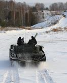 Федеральная благотворительная программа 'Ёлка желаний'. Исполнение желания 10-летнего Камиля Петрова из Набережных Челнов прокатиться на настоящем танке, которое исполнил президент Татарстана Рустам Минниханов.
