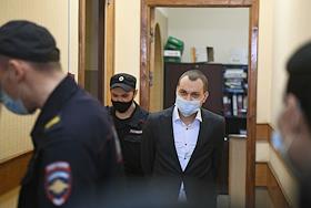 Changing the measure of restraint for blogger Yuri Khovansky in the Kuibyshevsky District Court of St. Petersburg.