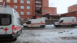 A queue of ambulances near the emergency department of the Pokrovskaya hospital.