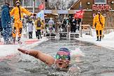 Зимний заплыв на Среднем Суздальском озере, посвященный 78-летию освобождения города Ленинграда от блокады.