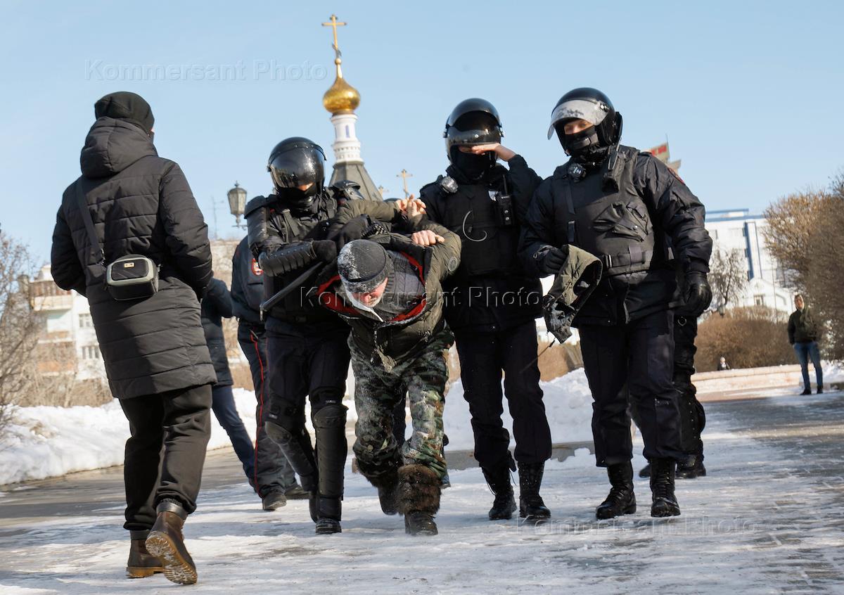 Операция полиции. Полиция Украины. Военный правозащитник. Военная полиция на Украине. Военная полиция задержание военного.