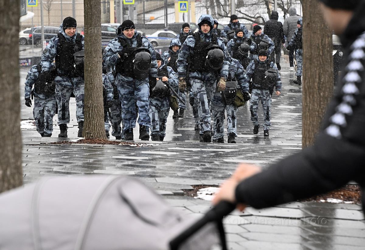 Против военной операции. В Москву ввели войска. Что сейчас происходит в Москве ввод войск в Москву покажи. В центр Москвы ввели войска. Фотографии как выглядит Одесса после специальной военной операции.