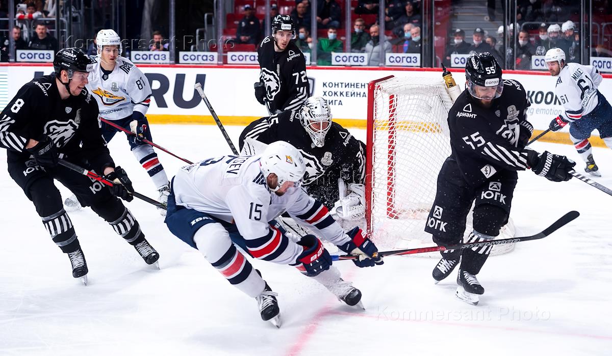 4 игра кхл трактор. Хк трактор. Трактор динамо москва. Трактор барыс. 4 игра кхл трактор.