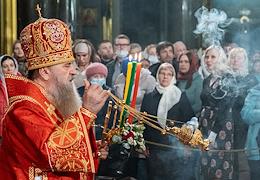 Festive Easter service in the Kazan Cathedral in St. Petersburg.
