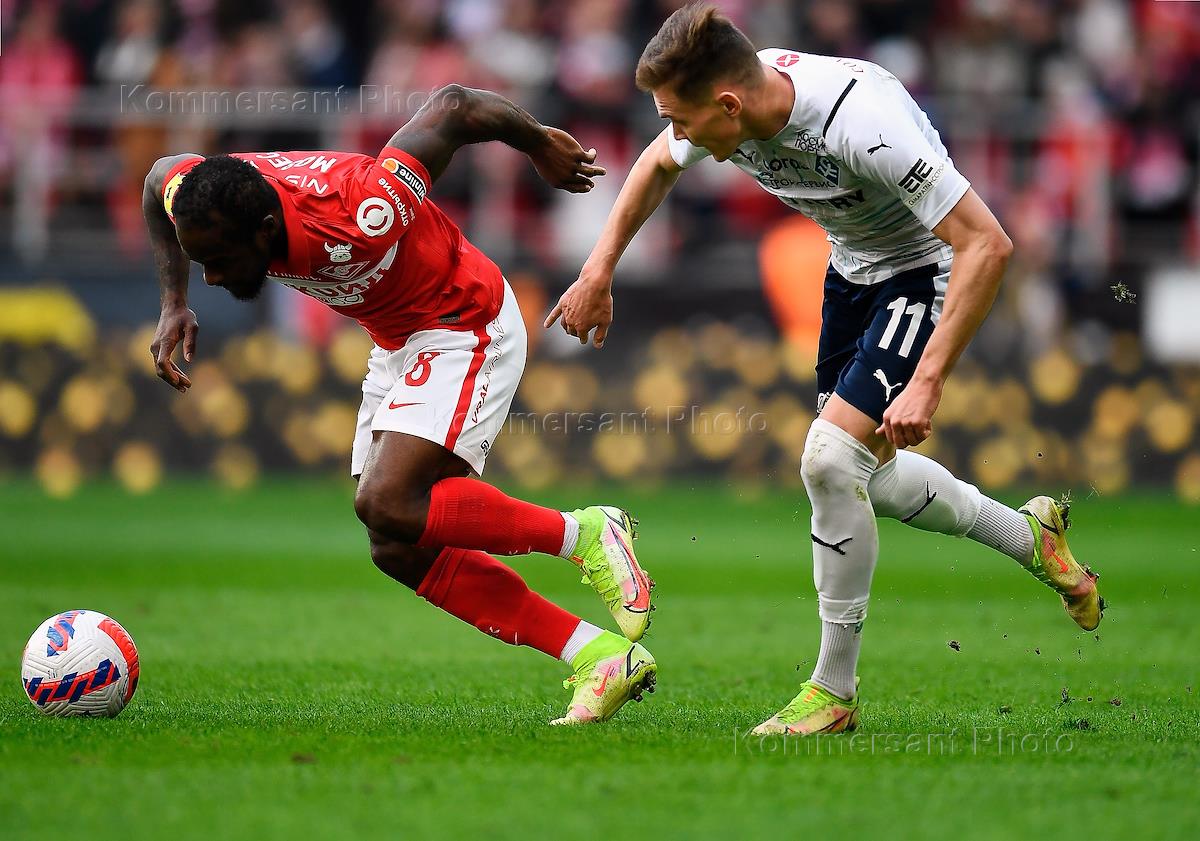 чемпионат индии дели премьер лига. футбольный матч. футбол в индии. джамшедпур бангалор футбол. россия индия футбол.