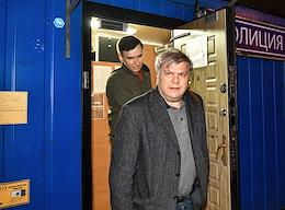 Russian public and political figure Sergei Mitrokhin was detained in the Khamovniki police department.