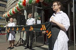 Opening of the Vkusno-i Tochka chain restaurant on Kamennoostrovsky Prospekt instead of McDonald's restaurants.