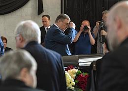Farewell ceremony for the former State Secretary of the RSFSR Gennady Burbulis at the Troyekurovsky cemetery.