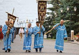 Religious procession in honor of the 443rd anniversary of the appearance of the icon of the Most Holy Theotokos, which took place from the Cathedral of the Annunciation in the Kremlin to the restored Cathedral of the Kazan Horse of the Mother of God.