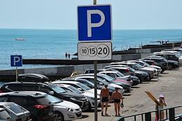 In Crimea, a system for fixing violations for unpaid parking begins to operate. From August 1, for non-payment of parking in paid municipal parking lots, a fine of 1,000 rubles is provided.