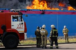 Fire at the Ozon warehouse near Novorizhskoye Highway. The fire occurred in a separate block of the fulfillment center in Novaya Riga, all employees were evacuated from the warehouse.