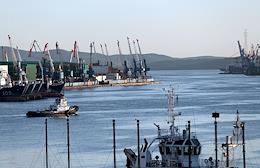 Genre photos. Views of Vladivostok.