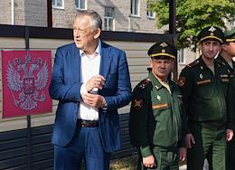 Visit of Governor Alexander Drozdenko to military unit 02511 in Kamenka.