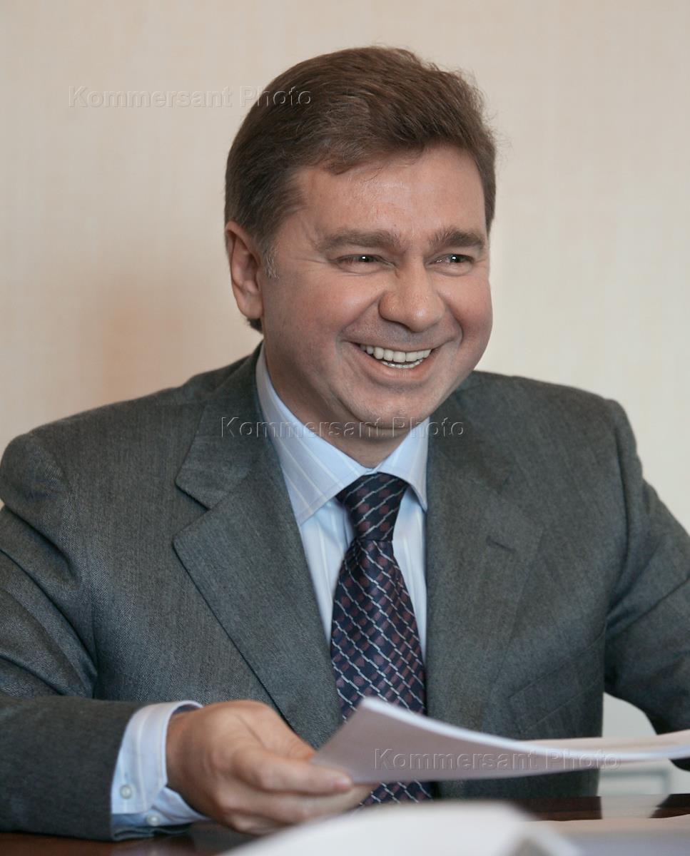 Вице президент по безопасности афк система фото Вице-президент по внешним связям Акционерной финансовой корпорации (АФК) "Систем