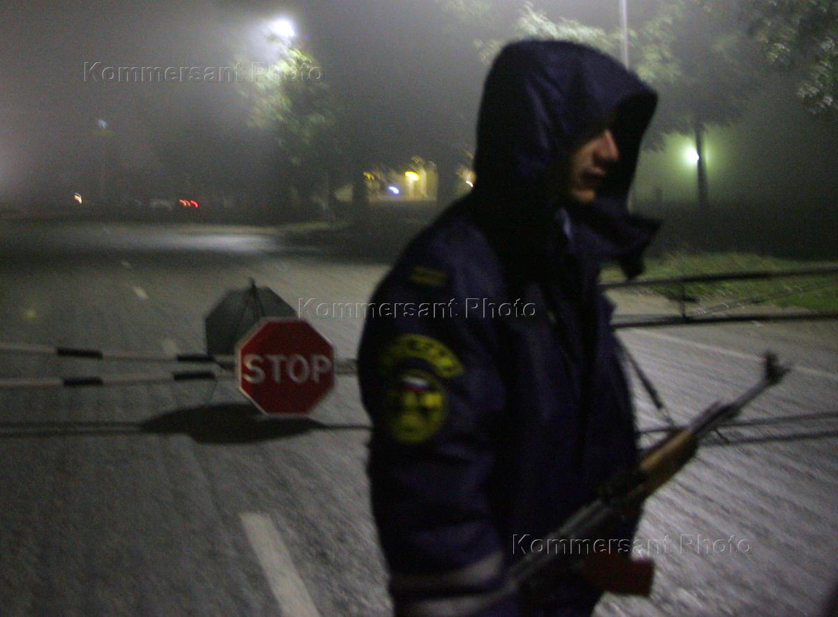 Расстрел в нальчике. Корреспонденты ведущие вгтрк нальчик. Нальчик 2005 год нападение. Дпс бандит. Расстрел в нальчике.
