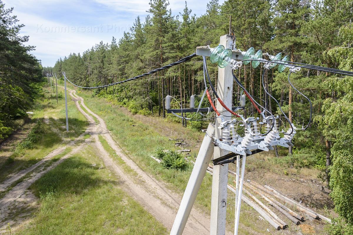 10 кв фото. Вл-10 кв. Высоковольтная линия 10 кв. Воздушная линия электропередачи 10 кв. ЛЭП 10 кв.