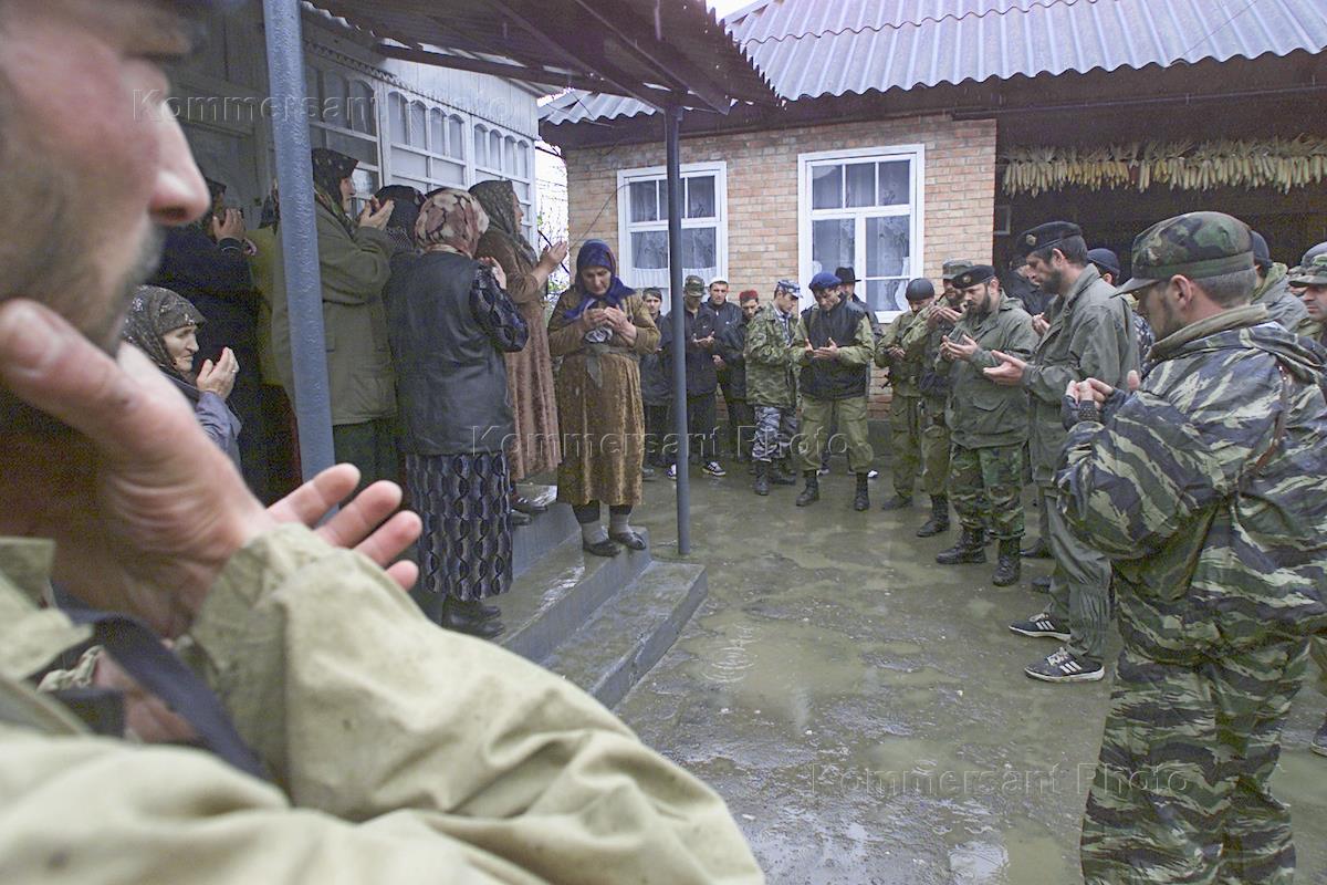 Боевик зачистка. Спецоперация Дышне-Ведено 2002 год. ОМОН зачистка. Зачистка Самашки 2000 год.