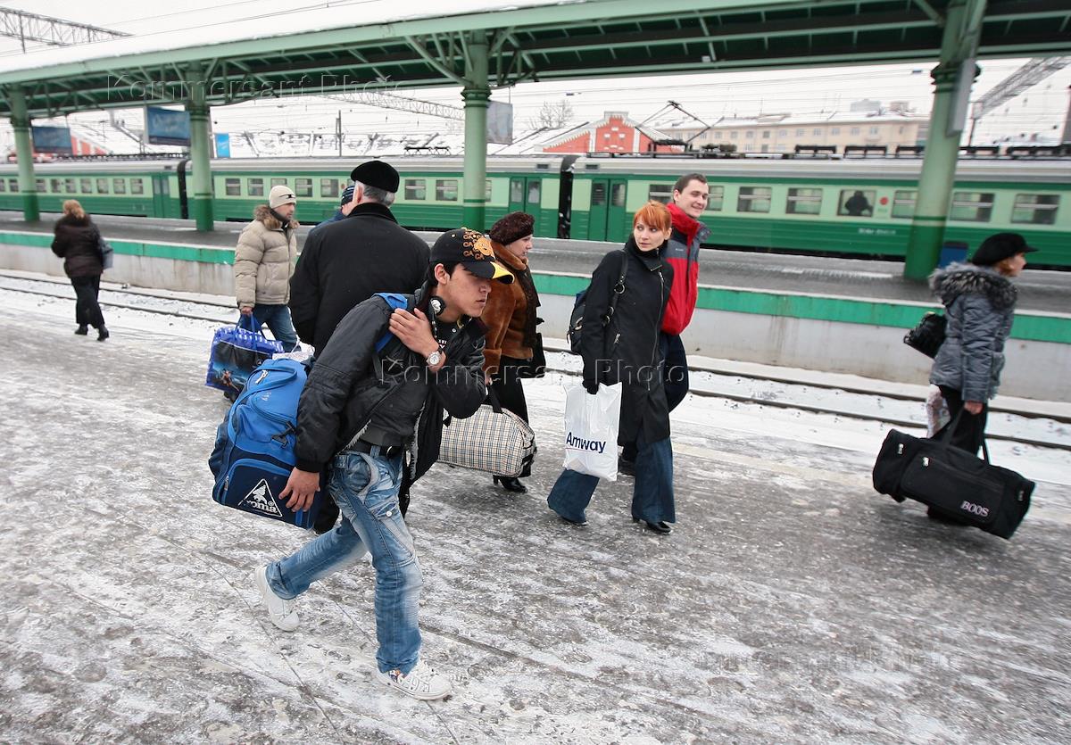 Любой кто прибывает в москву первым делом