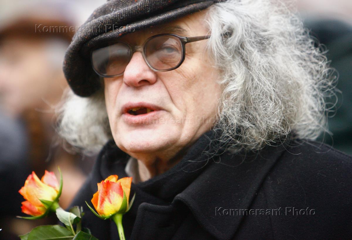 Иосиф глоцер. Глоцер Владимир Иосифович. Литературовед Владимир Глоцер. Владимир Глоцер фото. Владимир Глоцер жена.
