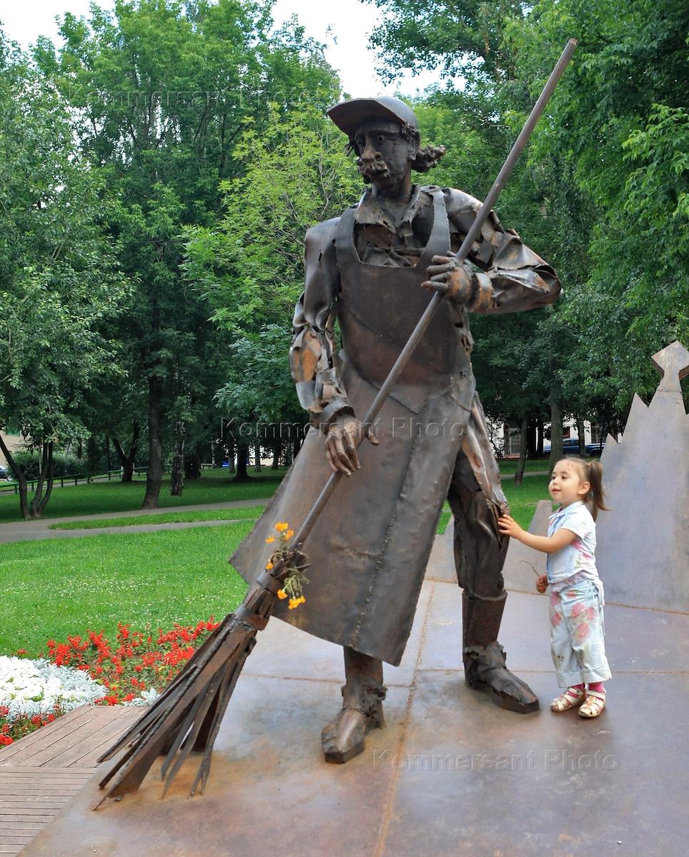 памятник дворнику в санкт петербурге