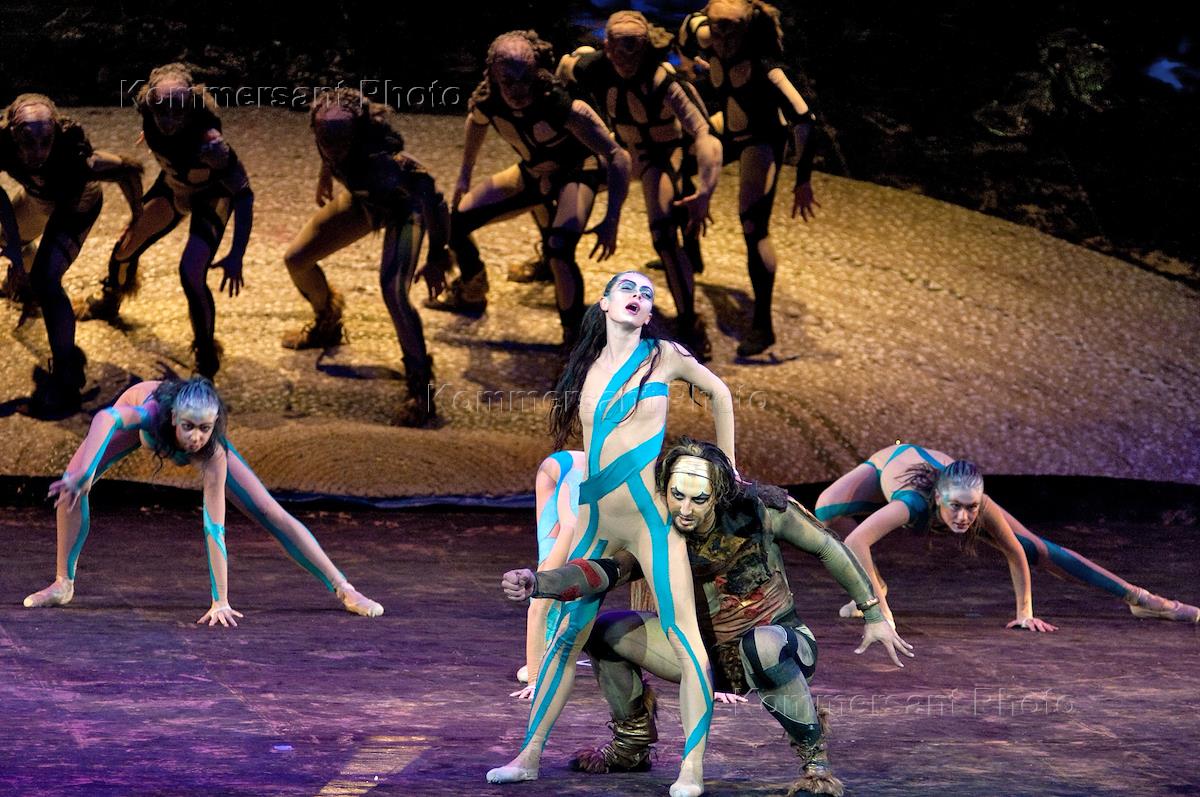 Forum ballet. Весна Священная балет. Весна Священная балет Дягилев. Бежар Весна Священная балет. Весна Священная балет Нижинского.