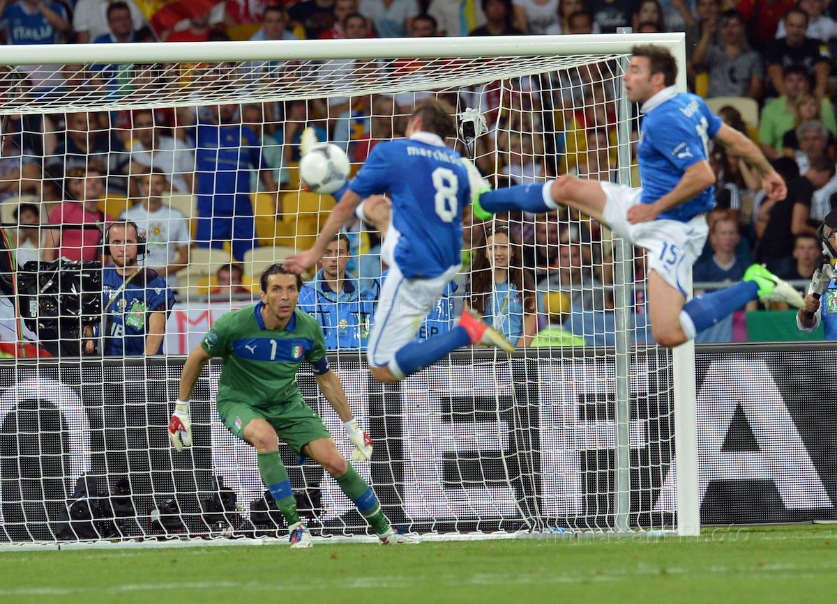 Евро 17 августа. Евро 17 августа. Евро 17 августа. Чемпионат европы по футболу 2012. Чемпионат европы по футболу 2012.