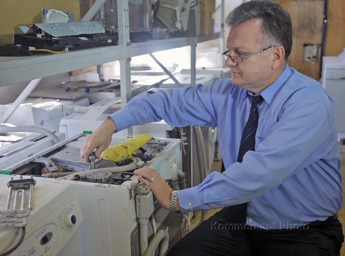 Руководитель сервис центра. Директор сервисного центра. Руководитель сервисного центра. Директор сервисного центра. Руководитель сервис центра.