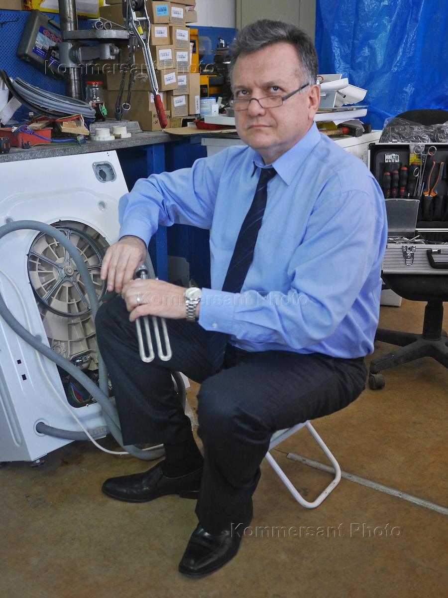 Беспалов виктор геннадьевич нижневартовск. Руководитель сервис центра. Ищем руководителя сервисного центра. Ип бавтрушов денис михайлович. Руководитель сервисного центра.