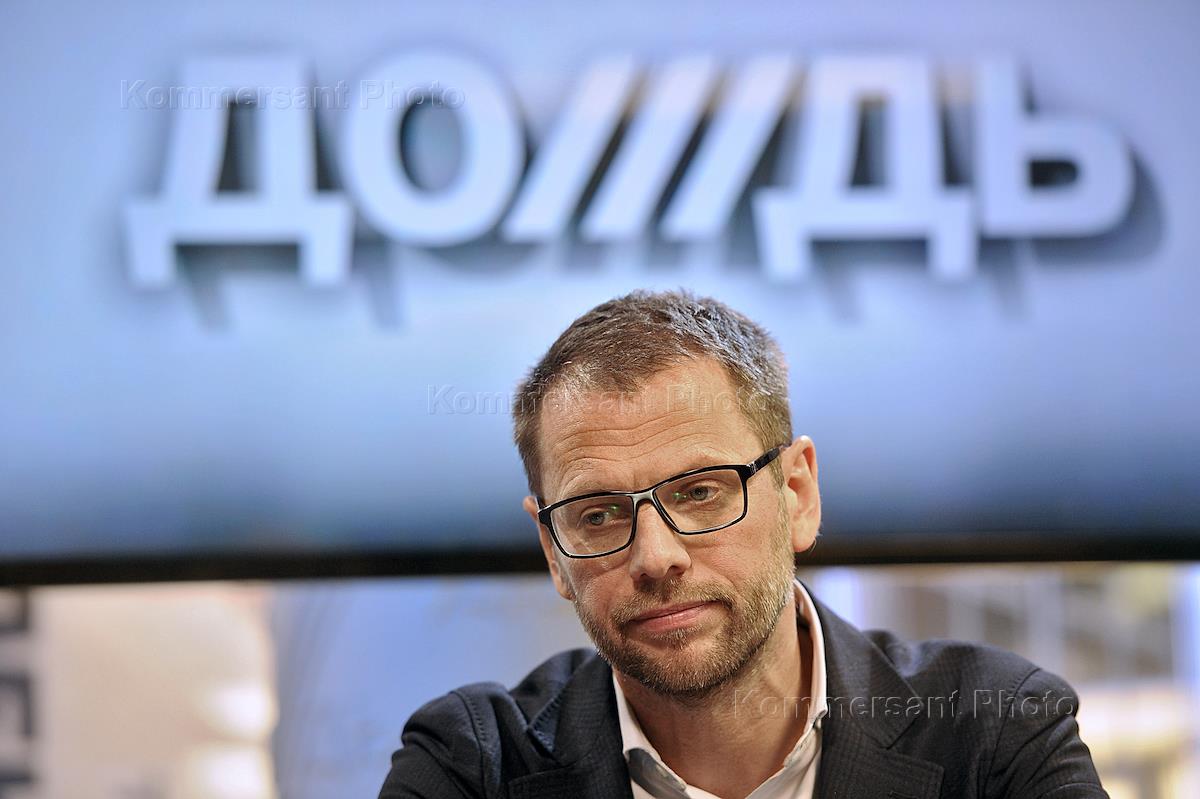 юрий лужков и жириновский фото. александр оглоблин екатеринбург елисей. уральской горно-металлургической компании андрей козицын. владелец комментарий. федун спартак.